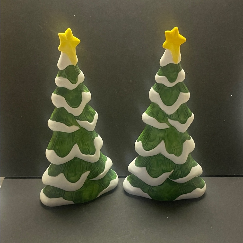 Green and White Ceramic Christmas Tree Set Vtg department 56
